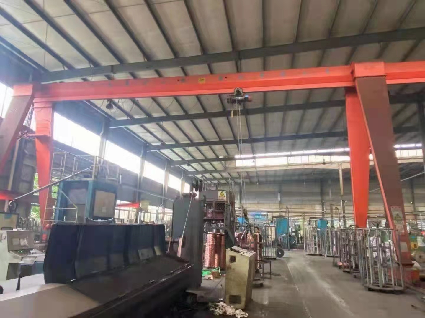 全包電動(dòng)葫蘆門式起重機(jī)單外懸.jpg